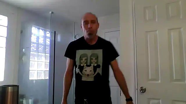 Snapshot of El_Gizmo chatting on May 31, 2026, 5:42 pm El Gizmo online show from May 31, 2026, 5:42 pm
