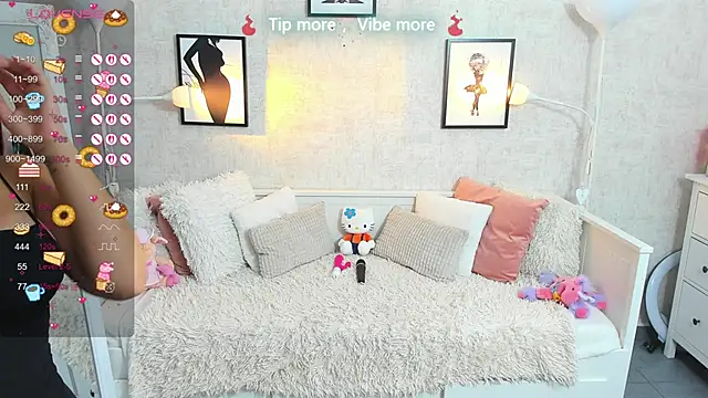 Snapshot of LindsayDeee chatting on September 12, 2025, 9:42 am LindsayDeee online show from September 12, 2025, 9:42 am