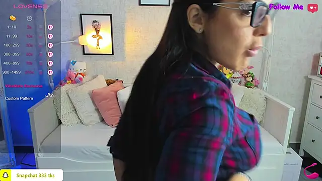 Snapshot of LindsayDeee chatting on November 14, 2025, 7:18 am LindsayDeee online show from November 14, 2025, 7:18 am