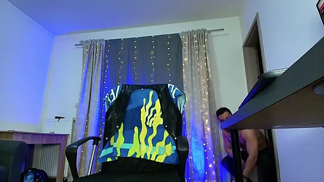 Snapshot of juliusmasters chatting on January 18, 2025, 8:30 pm juliusmasters online show from January 18, 2025, 8:30 pm