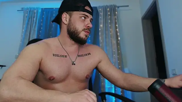 Snapshot of juliusmasters chatting on January 22, 2025, 2:59 am juliusmasters online show from January 22, 2025, 2:59 am