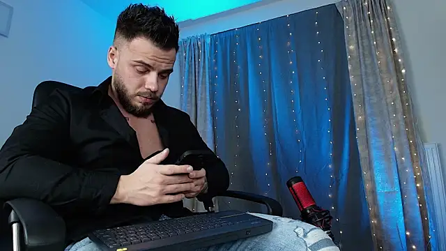 Snapshot of juliusmasters chatting on January 25, 2025, 9:04 pm juliusmasters online show from January 25, 2025, 9:04 pm