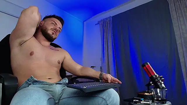 Snapshot of juliusmasters chatting on January 28, 2025, 12:36 am juliusmasters online show from January 28, 2025, 12:36 am