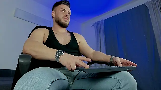 Snapshot of juliusmasters chatting on February 9, 2025, 8:13 pm juliusmasters online show from February 9, 2025, 8:13 pm