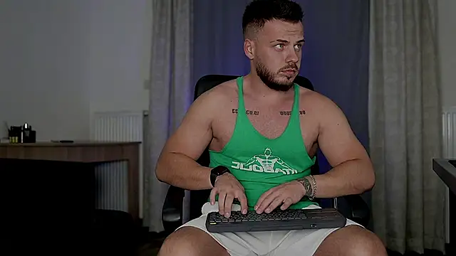 Snapshot of juliusmasters chatting on September 27, 2025, 7:52 pm juliusmasters online show from September 27, 2025, 7:52 pm