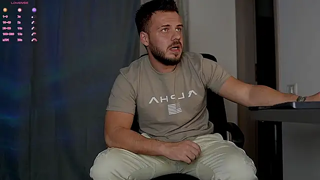 Snapshot of juliusmasters chatting on October 19, 2025, 6:52 pm juliusmasters online show from October 19, 2025, 6:52 pm