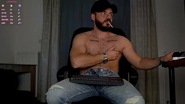 Snapshot of juliusmasters chatting on October 27, 2025, 8:24 pm juliusmasters online show from October 27, 2025, 8:24 pm