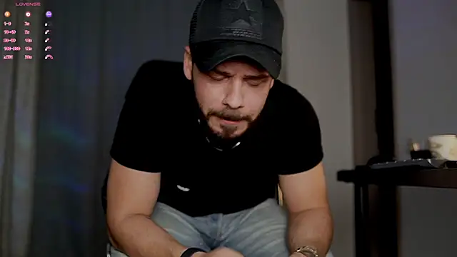 Snapshot of juliusmasters chatting on October 29, 2025, 7:37 pm juliusmasters online show from October 29, 2025, 7:37 pm