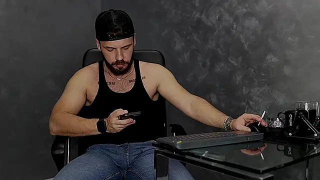 Snapshot of juliusmasters chatting on October 31, 2025, 9:16 pm juliusmasters online show from October 31, 2025, 9:16 pm