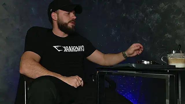 Snapshot of juliusmasters chatting on November 27, 2025, 8:11 pm juliusmasters online show from November 27, 2025, 8:11 pm