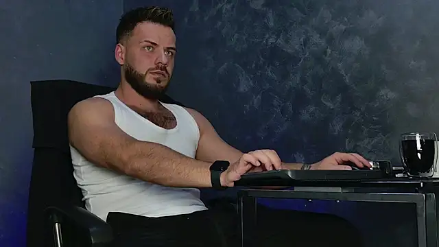 juliusmasters online show from December 2, 2025, 7:42 pm