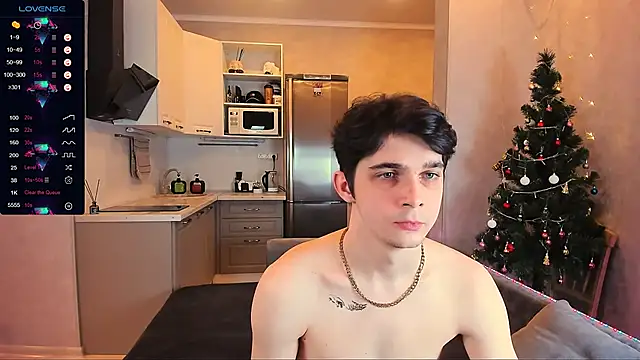 Snapshot of Aaron_Boom chatting on January 24, 2025, 11:34 pm Aaron Boom online show from January 24, 2025, 11:34 pm