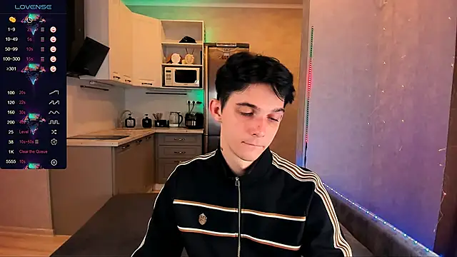 Snapshot of Aaron_Boom chatting on September 13, 2025, 11:26 pm Aaron Boom online show from September 13, 2025, 11:26 pm