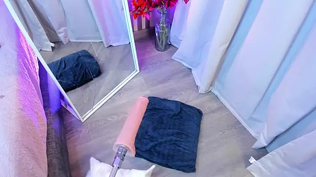 charloottee 1 online show from February 24, 2025, 8:38 am