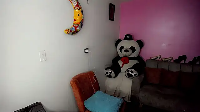 SweetKim21 online show from February 13, 2025, 3:18 am