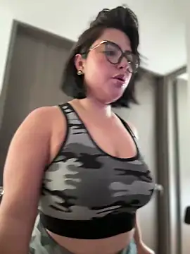 Snapshot of sukhakunis1 chatting on February 13, 2025, 2:52 pm sukhakunis1 online show from February 13, 2025, 2:52 pm