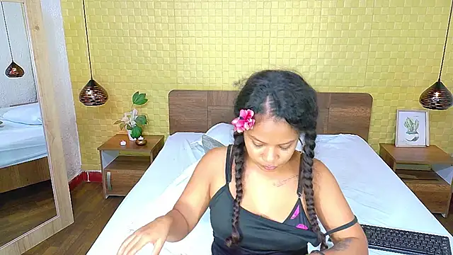 Squirter pussybomb online show from February 1, 2025, 3:19 am