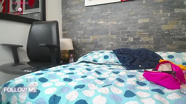 dayadubey  online show from April 6, 2026, 11:33 am