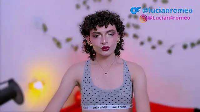 lucianromero online show from December 13, 2024, 2:54 am