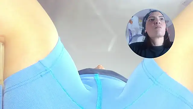 KatteMoss online show from October 22, 2025, 8:52 pm