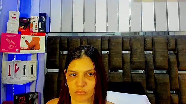 Snapshot of KatteMoss chatting on June 7, 2026, 9:07 pm KatteMoss online show from June 7, 2026, 9:07 pm