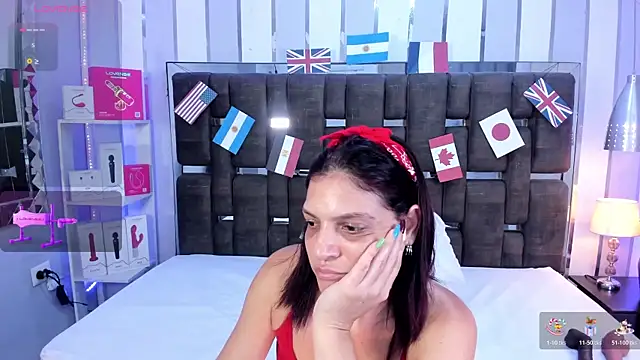 Snapshot of KatteMoss chatting on July 16, 2026, 8:26 pm KatteMoss online show from July 16, 2026, 8:26 pm