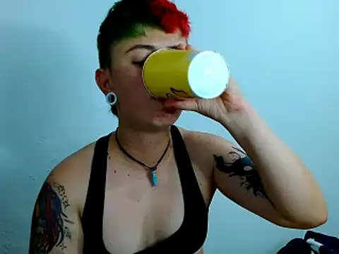 tomboyblue online show from March 21, 2025, 3:12 am