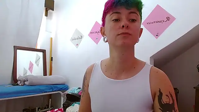 tomboyblue online show from October 25, 2025, 6:02 pm