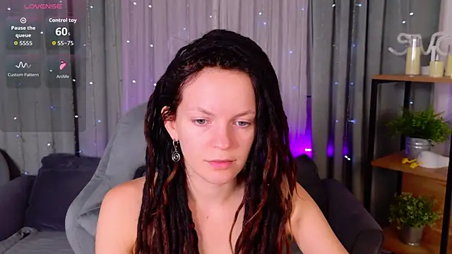Snapshot of CoreyJane chatting on April 10, 2026, 4:28 am CoreyJane online show from April 10, 2026, 4:28 am