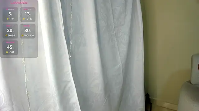 Snapshot of dahian_carter chatting on May 27, 2026, 9:06 am dahian carter online show from May 27, 2026, 9:06 am