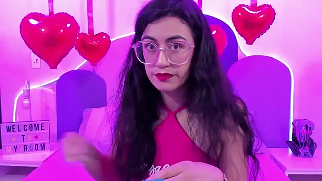 Snapshot of SophieGomez22 chatting on February 12, 2025, 11:18 am SophieGomez22 online show from February 12, 2025, 11:18 am