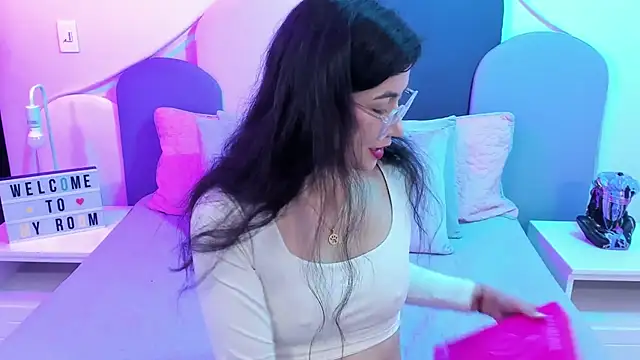 Snapshot of SophieGomez22 chatting on February 15, 2025, 11:17 am SophieGomez22 online show from February 15, 2025, 11:17 am