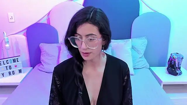 Snapshot of SophieGomez22 chatting on February 19, 2025, 11:17 am SophieGomez22 online show from February 19, 2025, 11:17 am