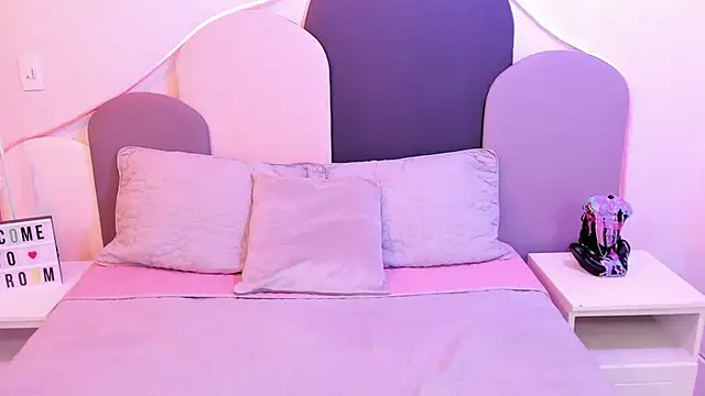 Snapshot of SophieGomez22 chatting on February 20, 2025, 5:18 pm SophieGomez22 online show from February 20, 2025, 5:18 pm