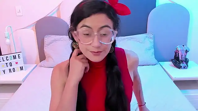 Snapshot of SophieGomez22 chatting on February 23, 2025, 11:22 am SophieGomez22 online show from February 23, 2025, 11:22 am