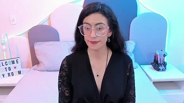 Snapshot of SophieGomez22 chatting on February 23, 2025, 2:25 pm SophieGomez22 online show from February 23, 2025, 2:25 pm