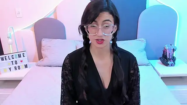 Snapshot of SophieGomez22 chatting on February 24, 2025, 5:31 pm SophieGomez22 online show from February 24, 2025, 5:31 pm