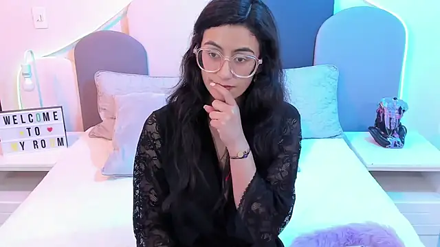 Snapshot of SophieGomez22 chatting on March 2, 2025, 5:25 pm SophieGomez22 online show from March 2, 2025, 5:25 pm