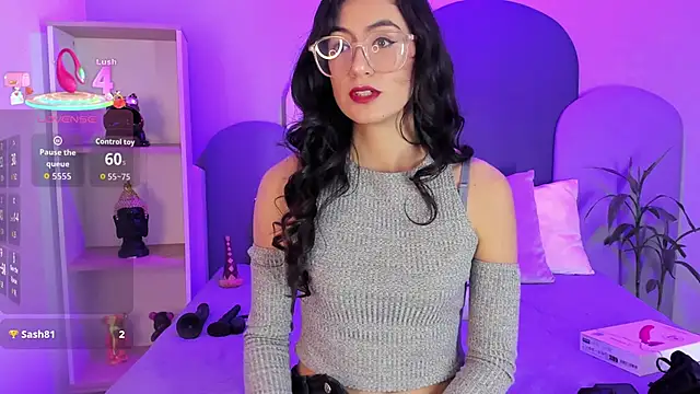 Snapshot of SophieGomez22 chatting on September 10, 2025, 11:43 am SophieGomez22 online show from September 10, 2025, 11:43 am