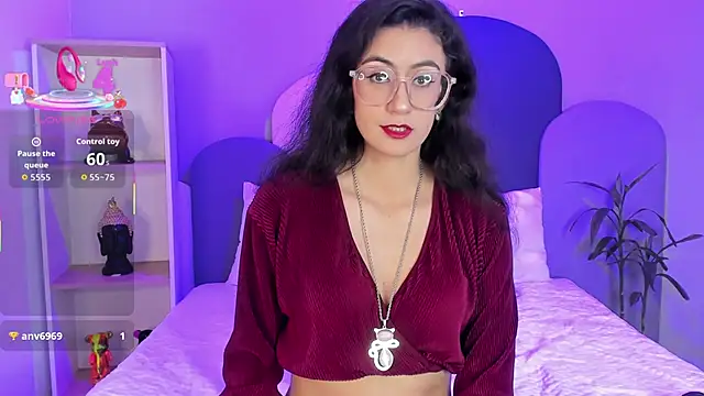 Snapshot of SophieGomez22 chatting on September 13, 2025, 11:21 am SophieGomez22 online show from September 13, 2025, 11:21 am