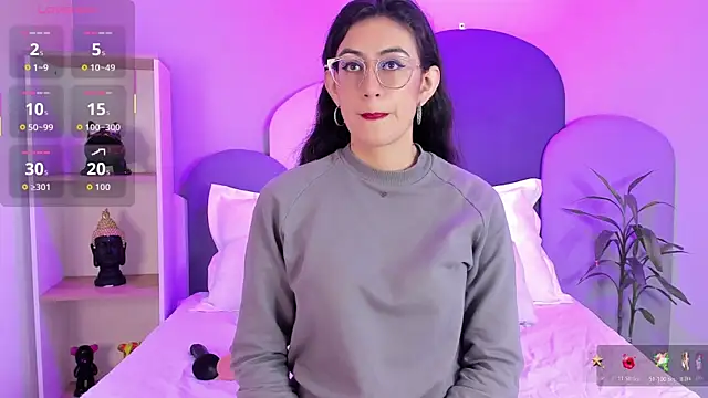 Snapshot of SophieGomez22 chatting on November 19, 2025, 11:21 am SophieGomez22 online show from November 19, 2025, 11:21 am