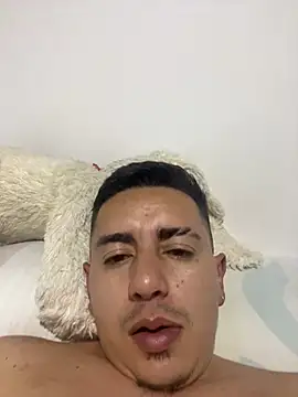 DanielGomez9 online show from December 17, 2024, 4:34 am