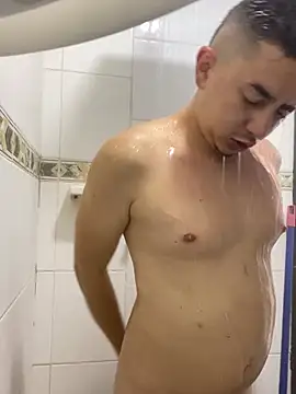 DanielGomez9 online show from January 10, 2025, 12:04 pm