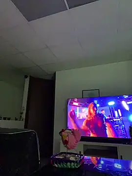 DanielGomez9 online show from March 26, 2026, 6:19 am