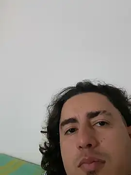 DanielGomez9 online show from April 1, 2026, 1:34 pm