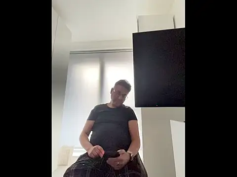 Robin007 online show from March 5, 2026, 5:20 pm