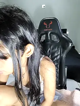 Livia Diaz online show from April 19, 2026, 8:44 pm