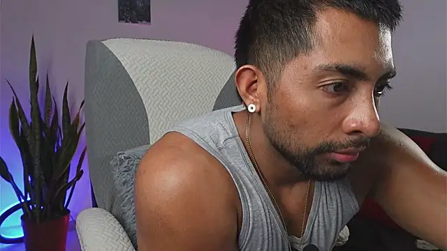 Couple muscle1 online show from May 31, 2026, 12:19 am