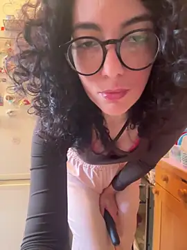 Strawberry queen91 online show from April 22, 2026, 3:57 pm