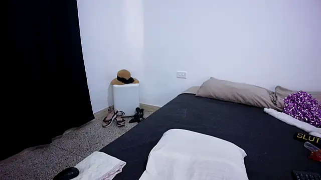 Andreabigboobs23 online show from January 6, 2026, 6:22 pm